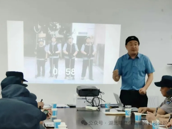 強化校園安全管理 筑牢校園平安防線——獵鷹保安公司開展校園保安員安全教育及技能培訓